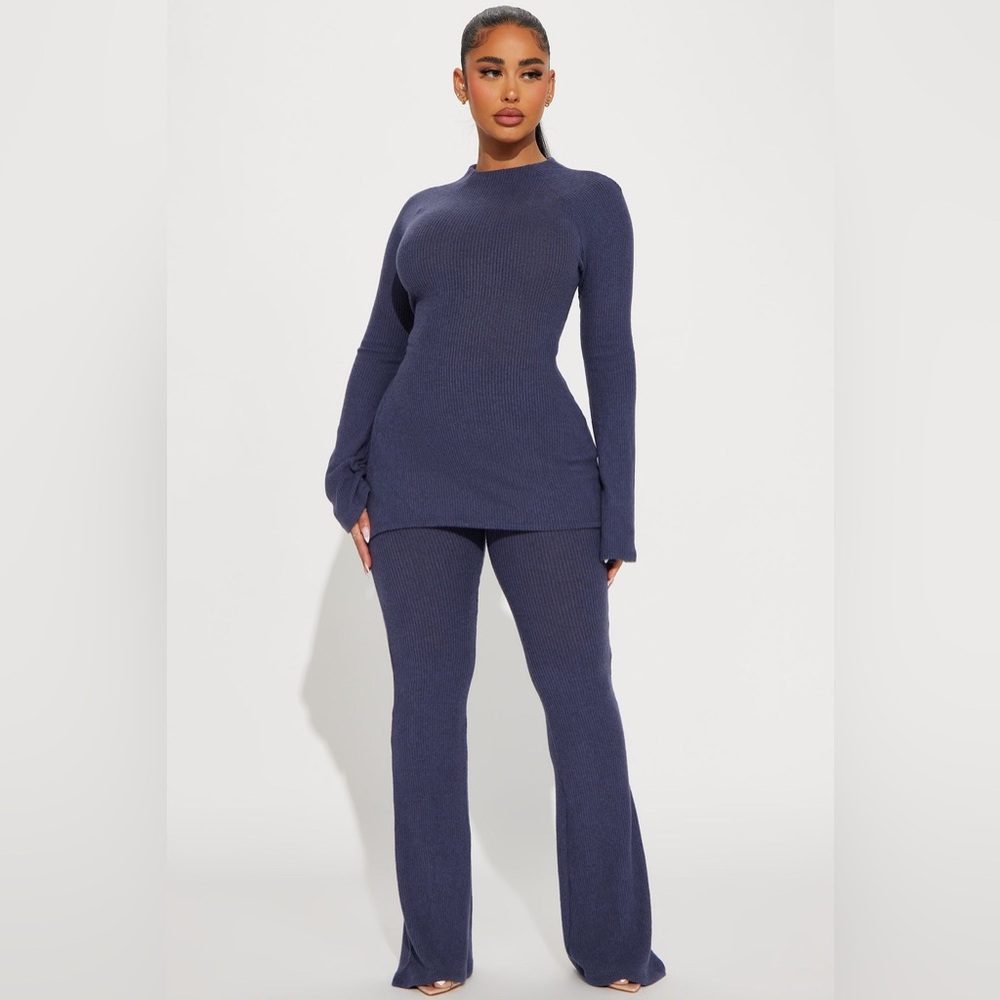 Elegant Bluish
